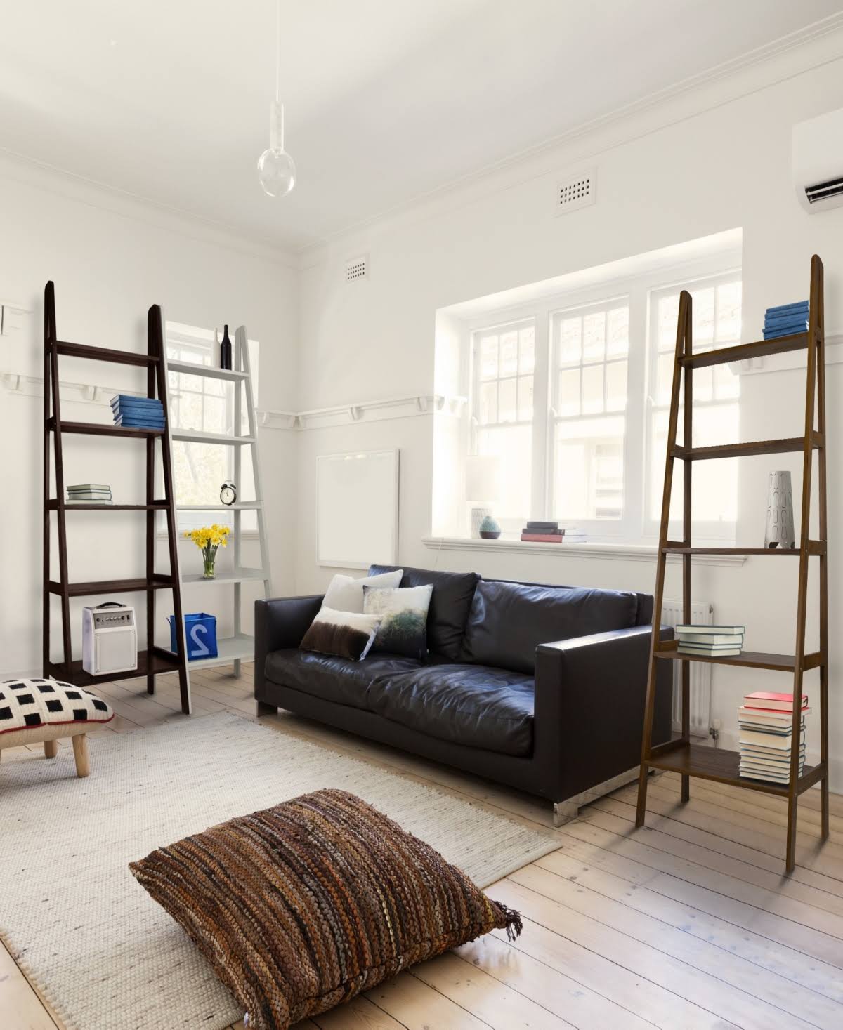 5-Shelf Ladder Bookcase M472932