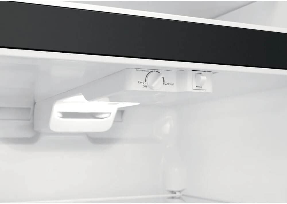 30 Inch Top Freezer Refrigerator with 18.3 cu. ft. Total Capacity I201985