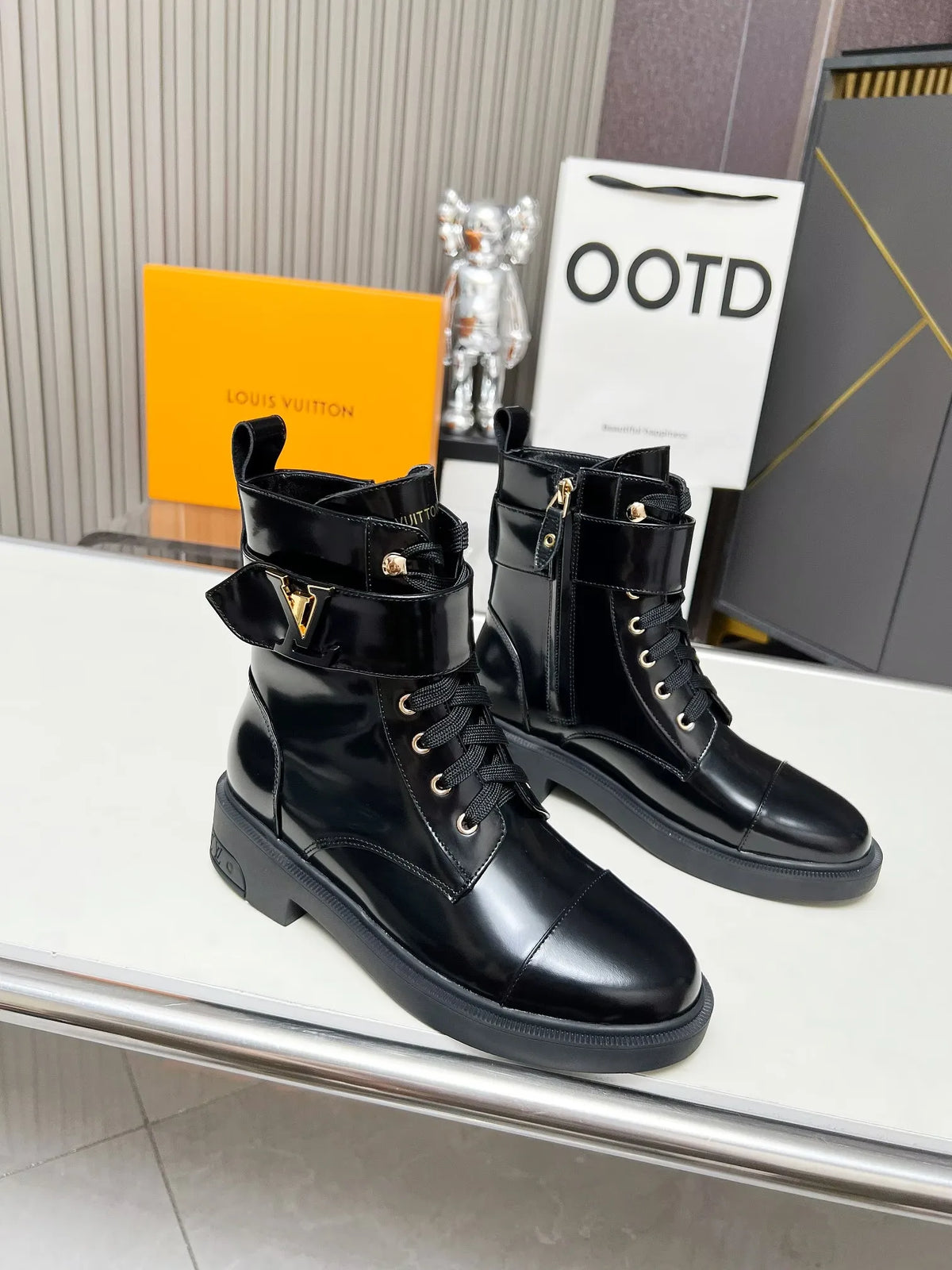 Women Boots H591