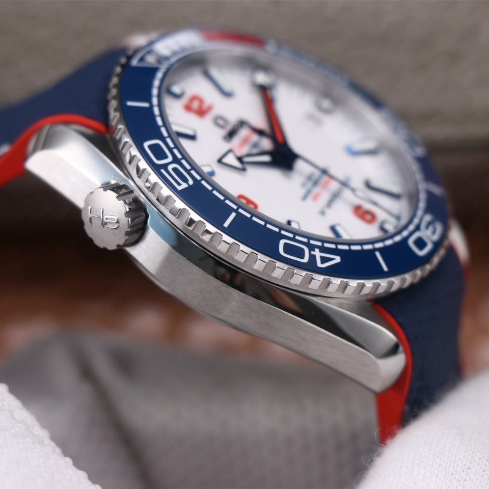 600M America's Cup 43.5mm B437432