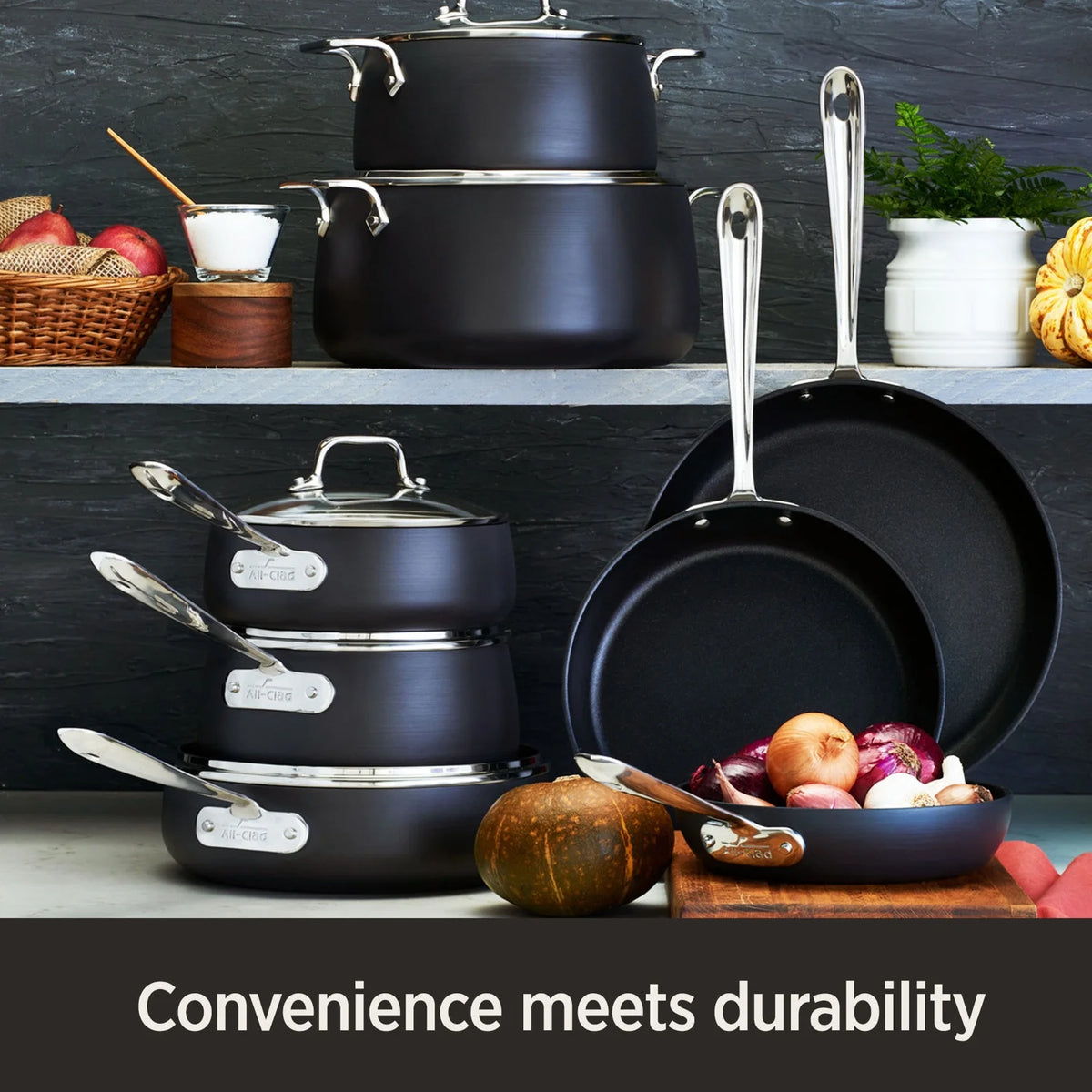 4-Quart Black Nonstick Hard Anodized Saute Pan Q3203