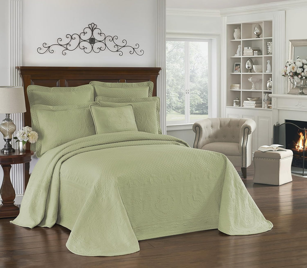 Ivory Floral Matelasse Bed Spread, King/CalKing G236