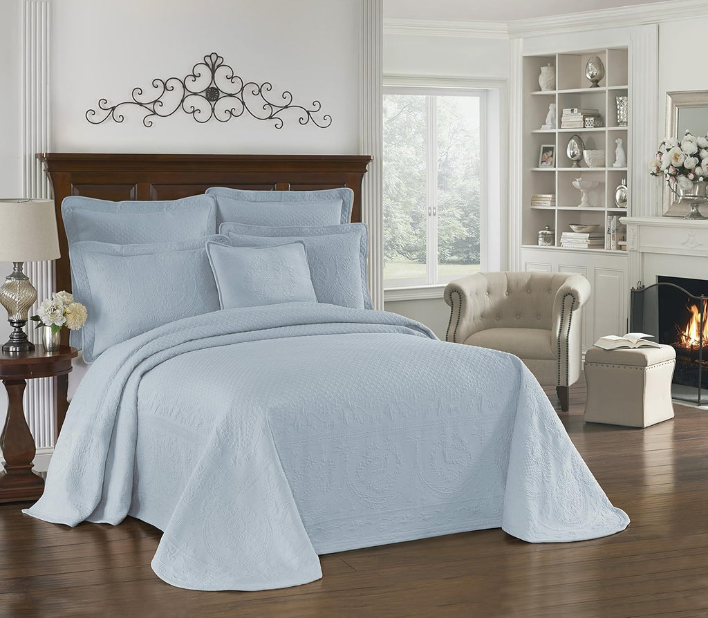 Ivory Floral Matelasse Bed Spread, King/CalKing G236