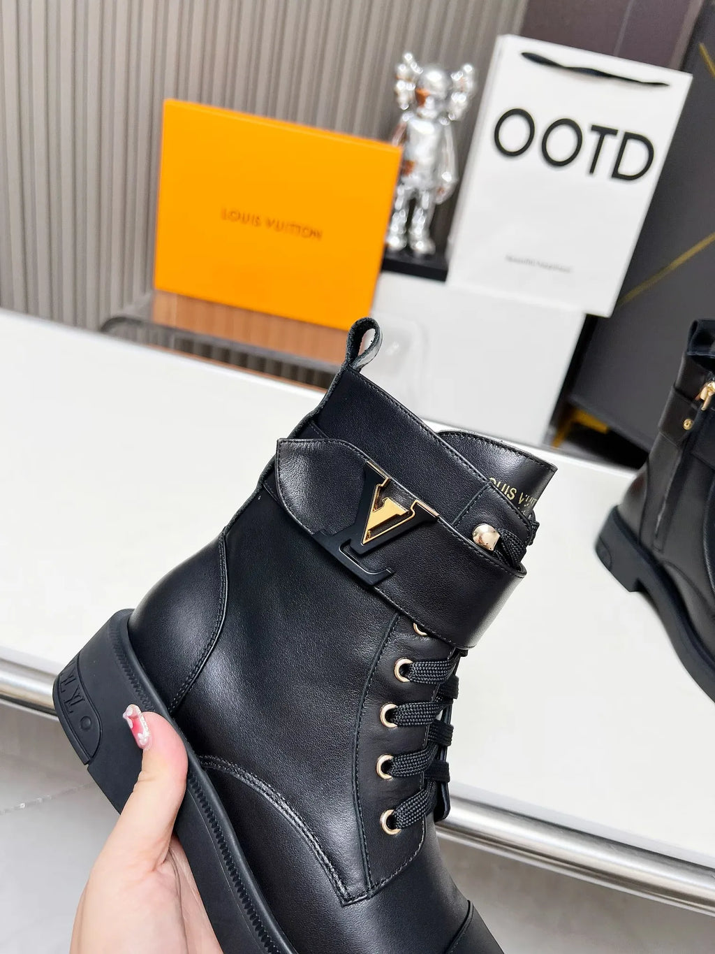 Women Boots H591