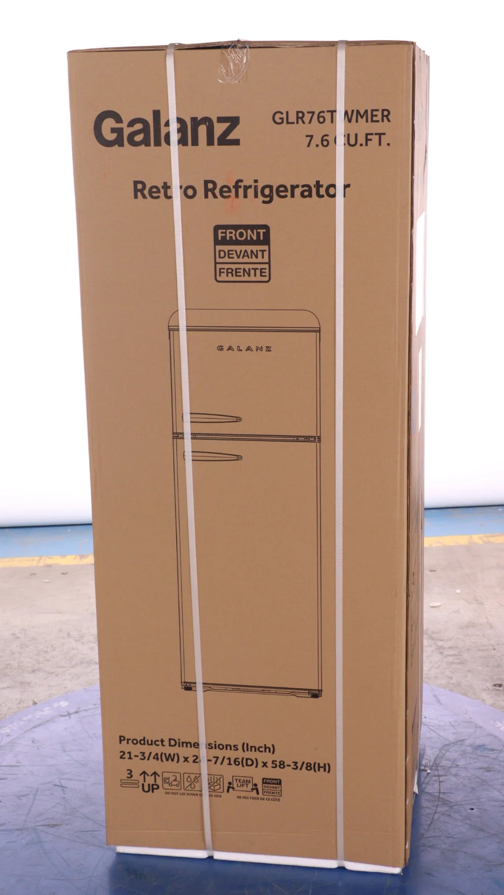 White 7.6 Cu Ft Retro Top Mount Refrigerator Y721