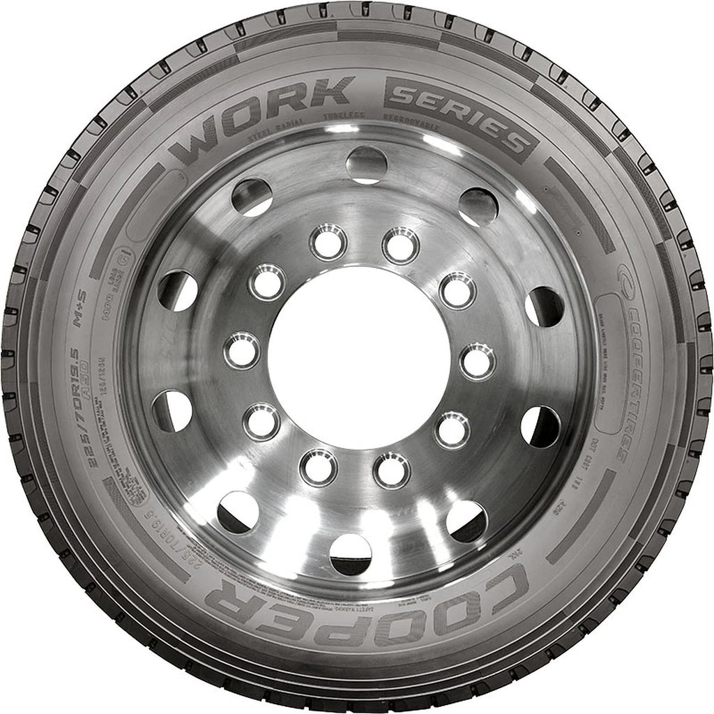 245/70R19.5 Commercial Tire Z1743