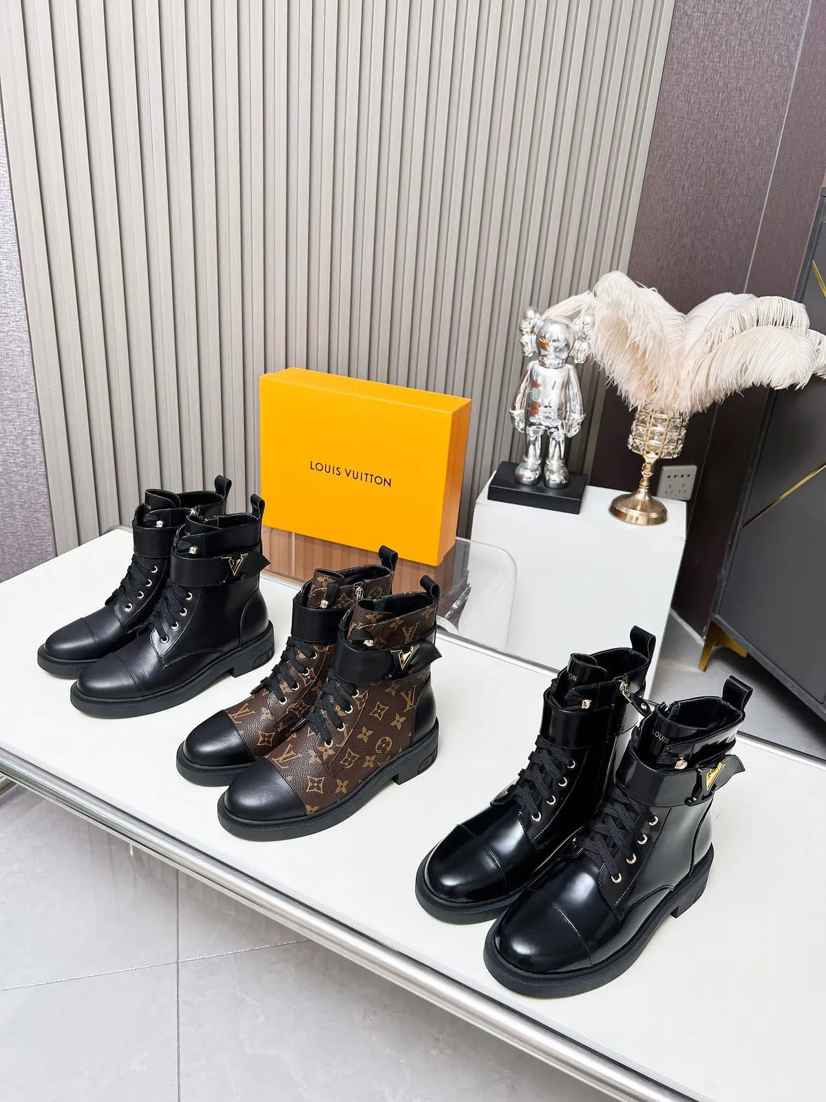 Women Boots H591